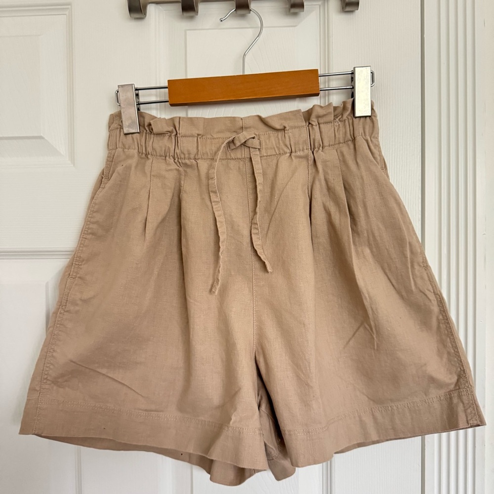 Uniqlo beige linen-blend shorts, XS